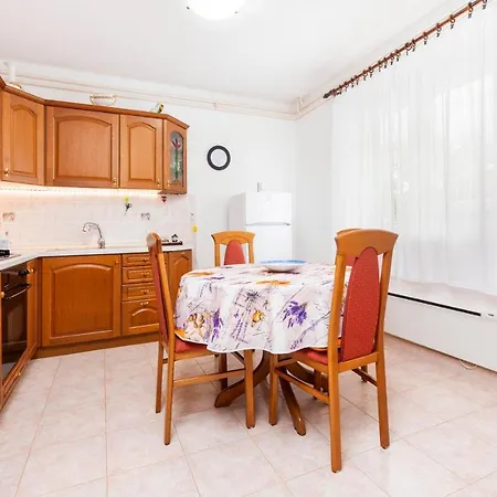 Apartment Maxi *