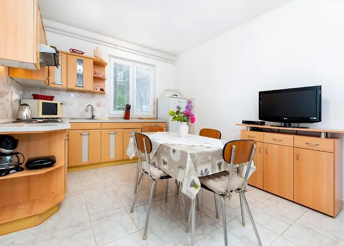 Maxi 아파트 로비니